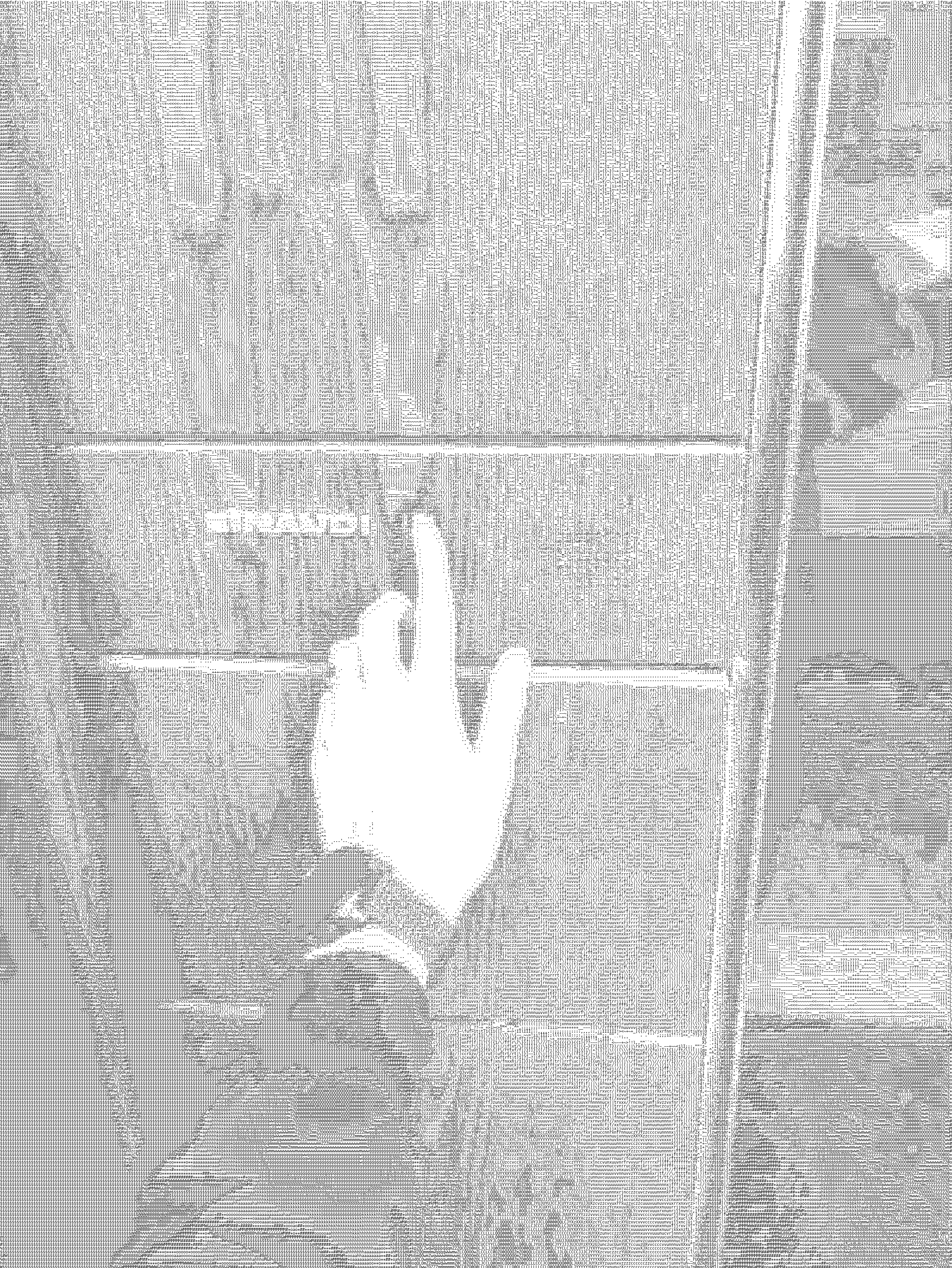 Una mano suona il citofono di legno con la scritta Einaudi